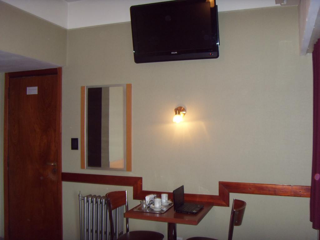 Hotel Embajador Rosario Szoba fotó